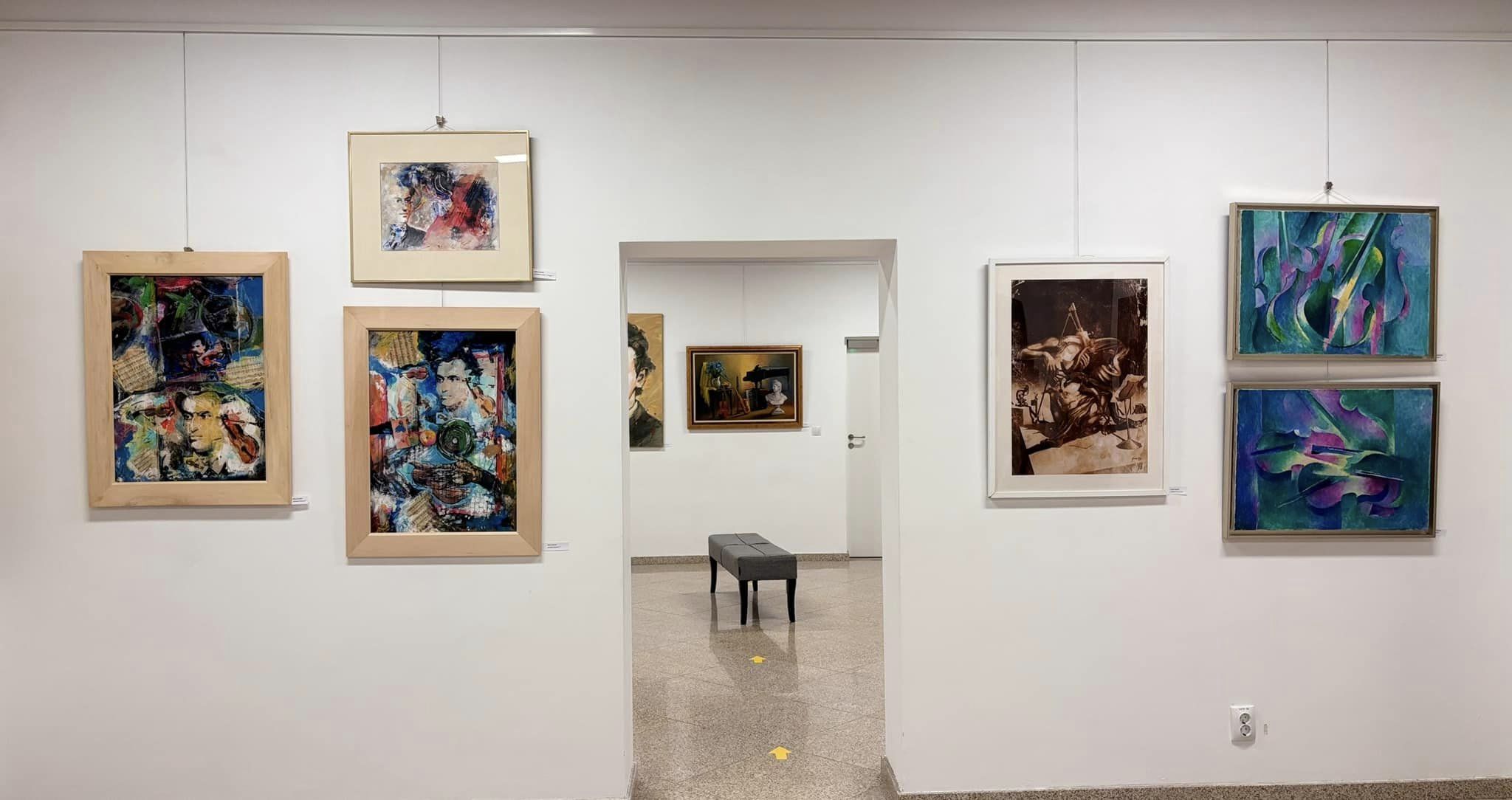 Vernisajul expoziției „PE ARIPI DE CÂNTEC” – un omagiu adus lui Ciprian Porumbescu la Muzeul de Istorie din Suceava