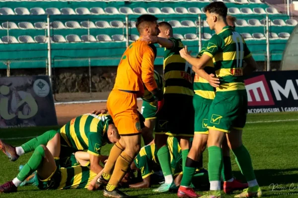 Criză  la Foresta: Un val de plecări în mijlocul dificultăților financiare Criza la Foresta: Un val de plecări în mijlocul dificultăților financiare