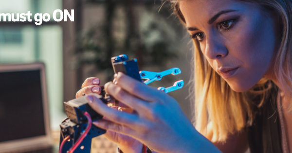 Echipele Universității „Ștefan cel Mare” Suceava se apropie de finala competiției E.ON Energy Challenge Echipele Universității „Ștefan cel Mare” Suceava se apropie de finala competiției E.ON Energy Challenge