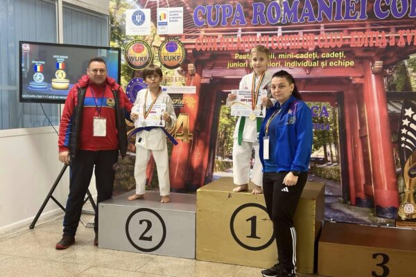 Miron Crețu, karatistul sucevean de la Asociația Club Sportiv Atletic Bucovina, obține argintul la Cupa României & Cupa Palatului Copiilor Miron Crețu, karatistul sucevean de la Asociația Club Sportiv Atletic Bucovina, obține argintul la Cupa României & Cupa Palatului Copiilor