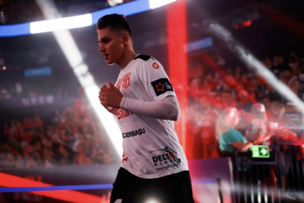 Daniel Stanciuc, handbalistul sucevean, conduce în scor pentru România împotriva Israelului Daniel Stanciuc, handbalistul sucevean, conduce în scor pentru România împotriva Israelului.